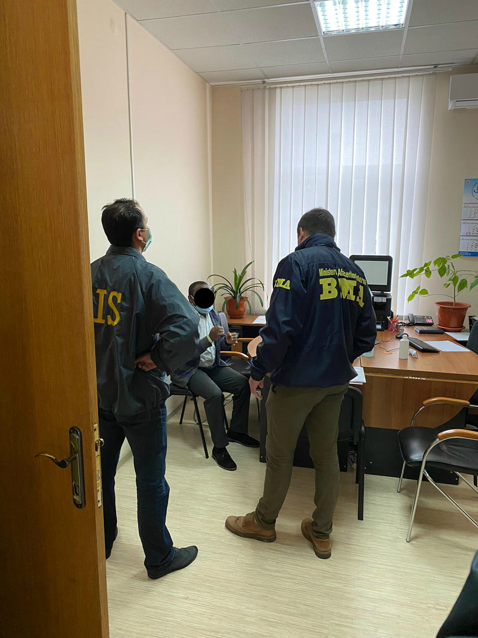 Въехавшего в Молдову под чужим именем нигерийца депортируют из страны.
