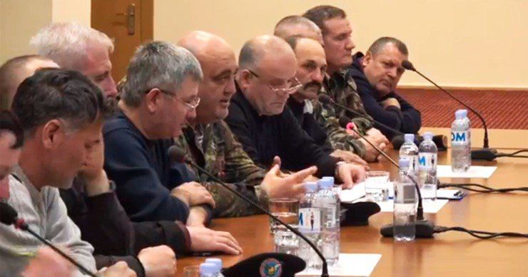 Переговоры с комбатантами продолжатся завтра утром.