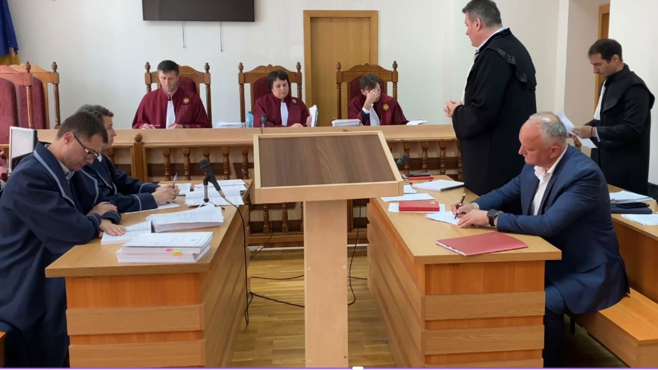 Dosarul lui Igor Dodon va fi repartizat altui judecător prin distribuire automată.