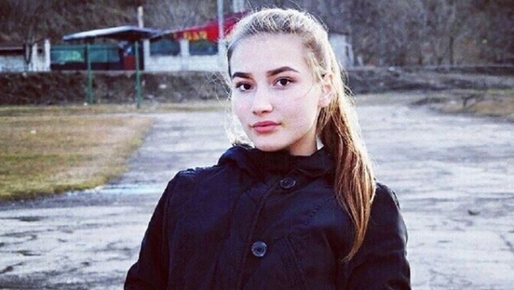 Трое парней, самому старшему из которых  17 лет, обвиняются в том, что до смерти избили приятельницу.
