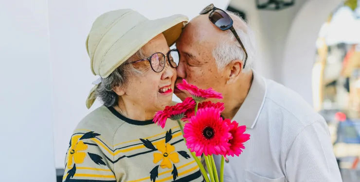 Un chinez, care i-a oferit tutorelui său o casă, s-a răzgândit și s-a căsătorit la 93 de ani.