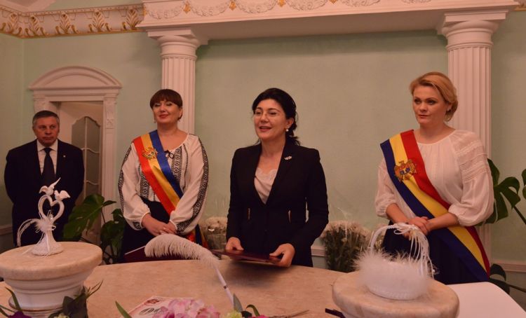51 de cupluri din Chişinău şi-au sărbătorit nunta de aur sau de diamant