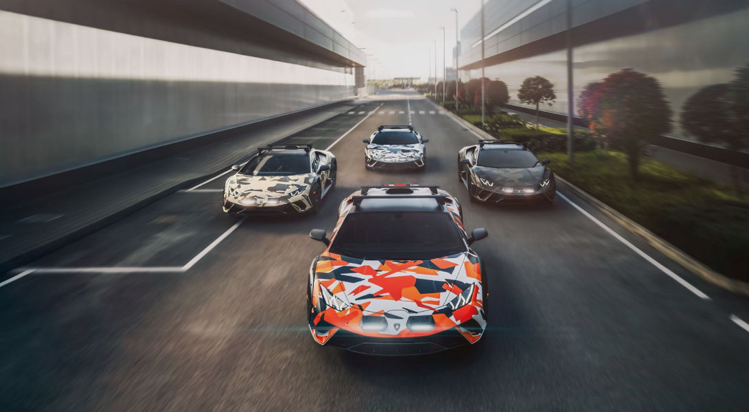 Lamborghini показали нестандартный внедорожный суперкар в камуфляже.