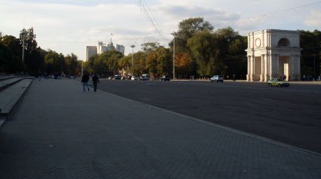 O gheretă misterioasă a apărut peste noapte în plin centrul Chişinăului. Foto: commons.wikimedia.org