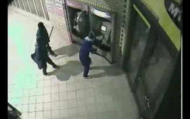 Jaf de proporţii: 32 de bancomate, golite într-o singură noapte. Foto: Adevărul