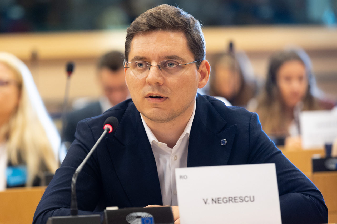 Negrescu a cerut deschiderea negocierilor privind aderarea Moldovei la UE pe clustere.