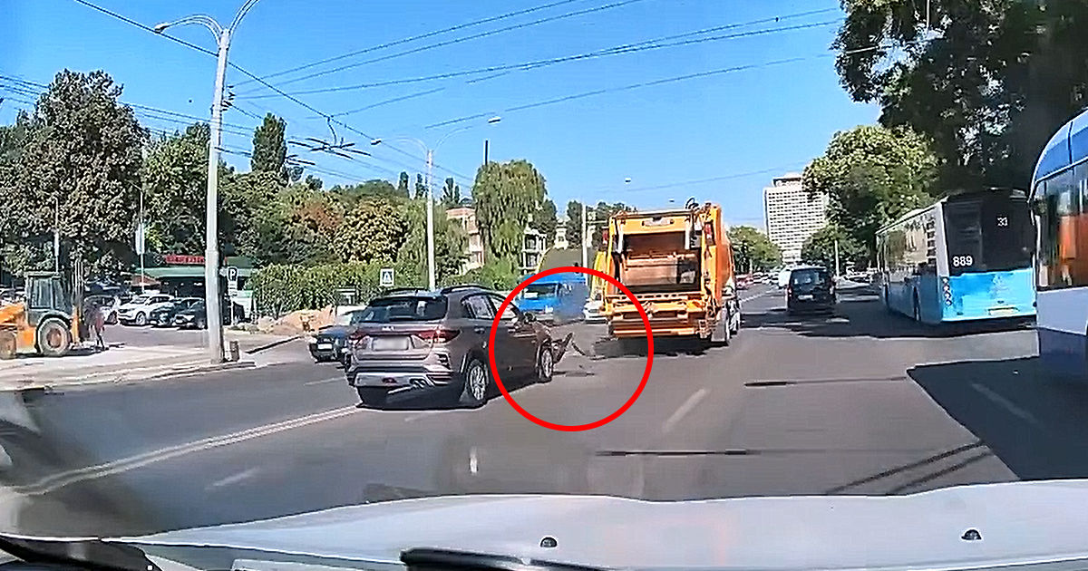 Accident la Chișinău cu implicarea unei autospeciale.