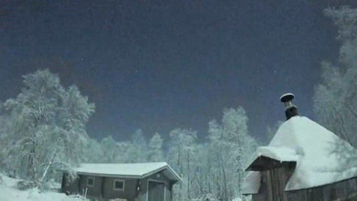 Astronomii amatori au avut ocazia să admire cerul "aprins" de căderea unui meteorit în Laponia.