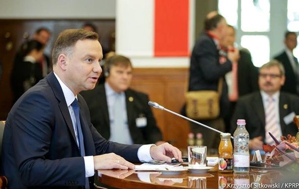 У президента Польши назвали Порошенко "Виктором".