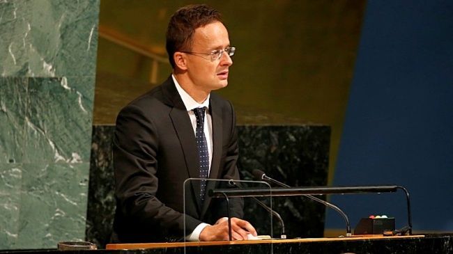 Сиярто заявил, что новый закон об образовании Украины ставит венгерских детей в неприемлемую и трудную ситуацию.