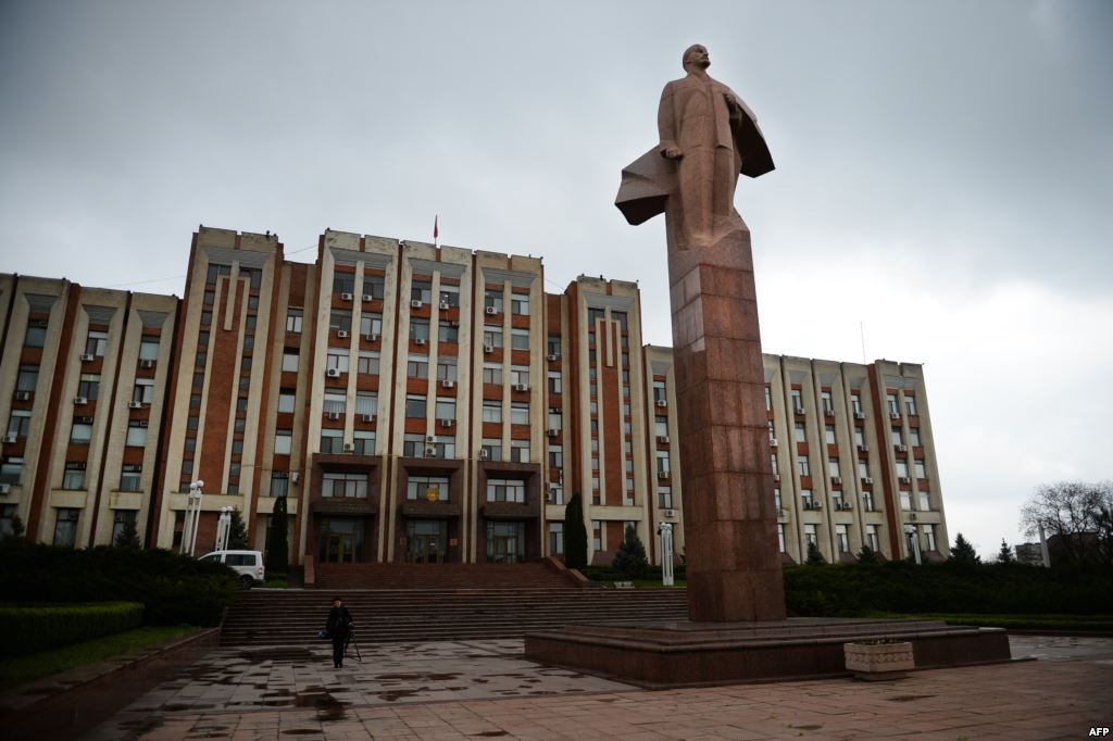 Россия будет содействовать налаживанию содержательного диалога между Кишиневом и Тирасполем.
