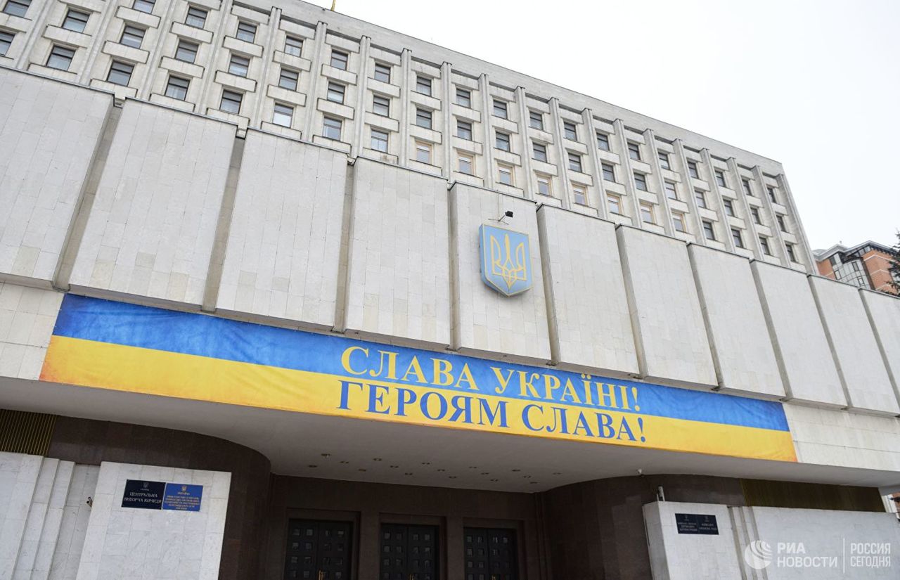 ЦИК Украины отказал ОБСЕ в регистрации россиян наблюдателями на выборах.