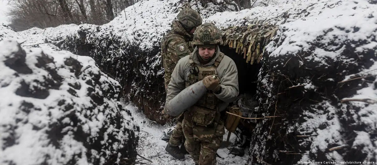 В Украине расследуют возможный расстрел россиянами пленных.