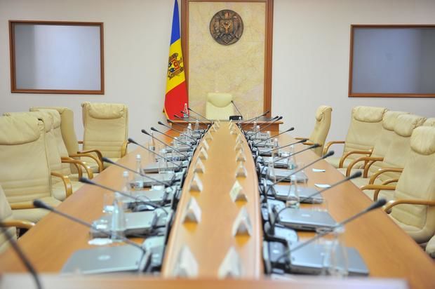 Miniștrii desemnați vor depune mâine jurământul de învestire