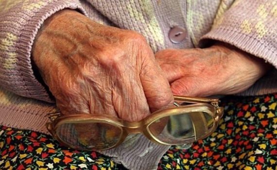Помощь получат 74 тысячи человек, которые смогут забрать деньги в почтовых отделениях.