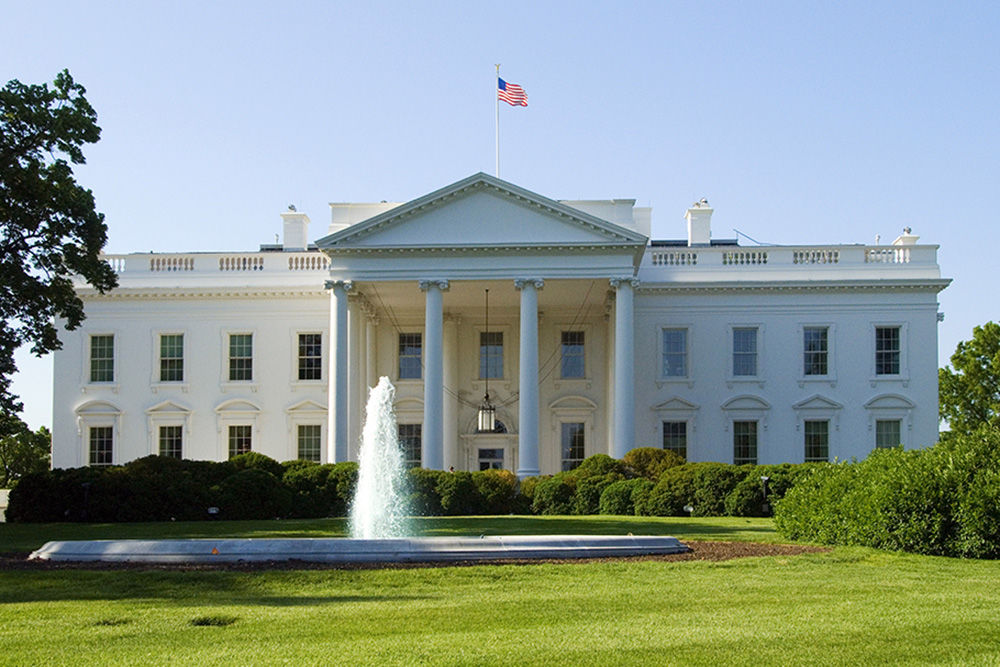 США предрекли дефицит бюджета в триллион долларов.