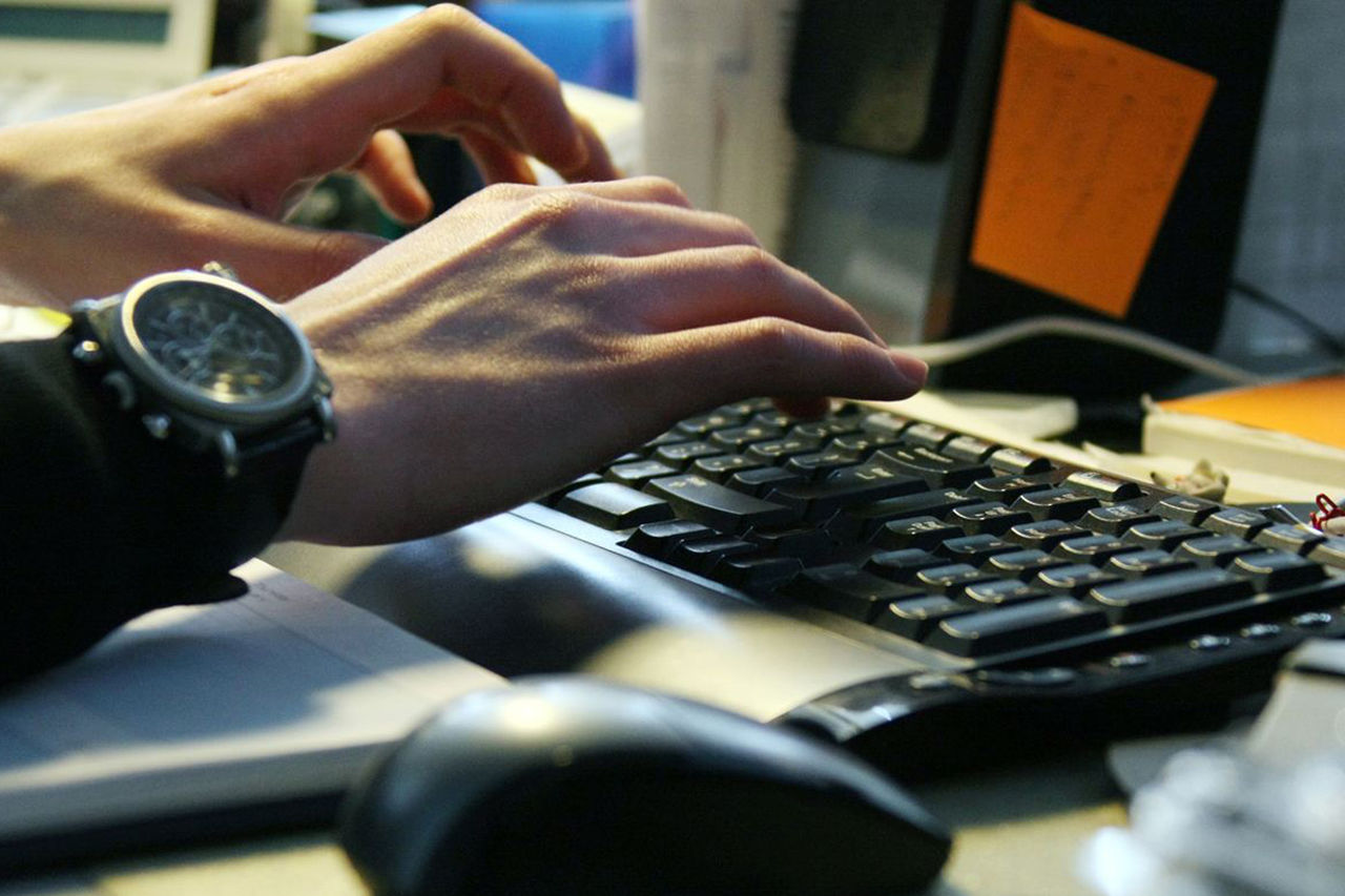 В то же время поправки призваны  обеспечить соблюдение  тайны переписки.