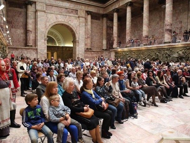 Второй год подряд в Санкт-Петербурге проходит фестиваль народного творчества "Добровидение". 