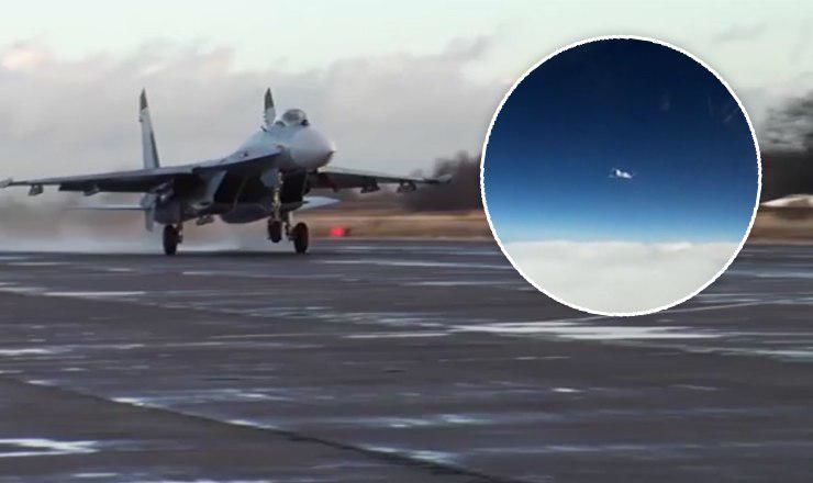 Российский истребитель Су-27 перехватил над Балтикой шведский самолёт-разведчик.