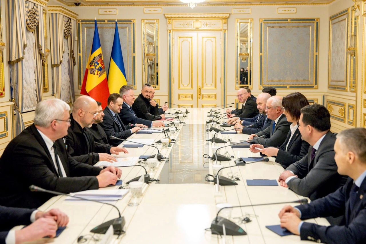 Ucraina și R. Moldova pregătesc un acord privind sprijinul de urgență în domeniul energetic.