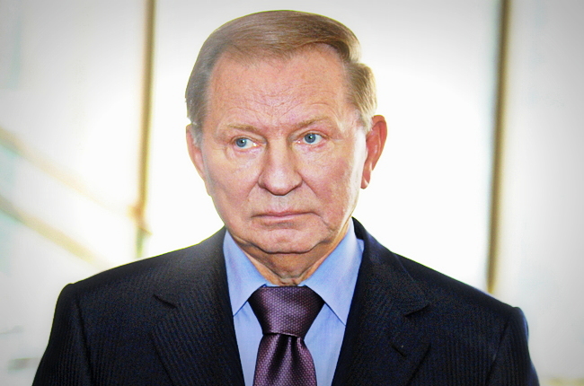 На просьбу прокомментировать ситуацию в государстве, Кучма ответил: "Если я скажу всю правду, мне надо будет уехать из страны".