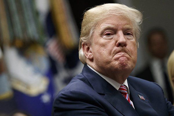 Троих заключенных в КНДР американцев передадут Трампу.