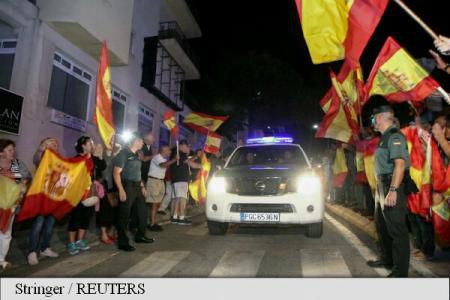 Catalanii vor vota duminică, în pofida măsurilor poliției.
