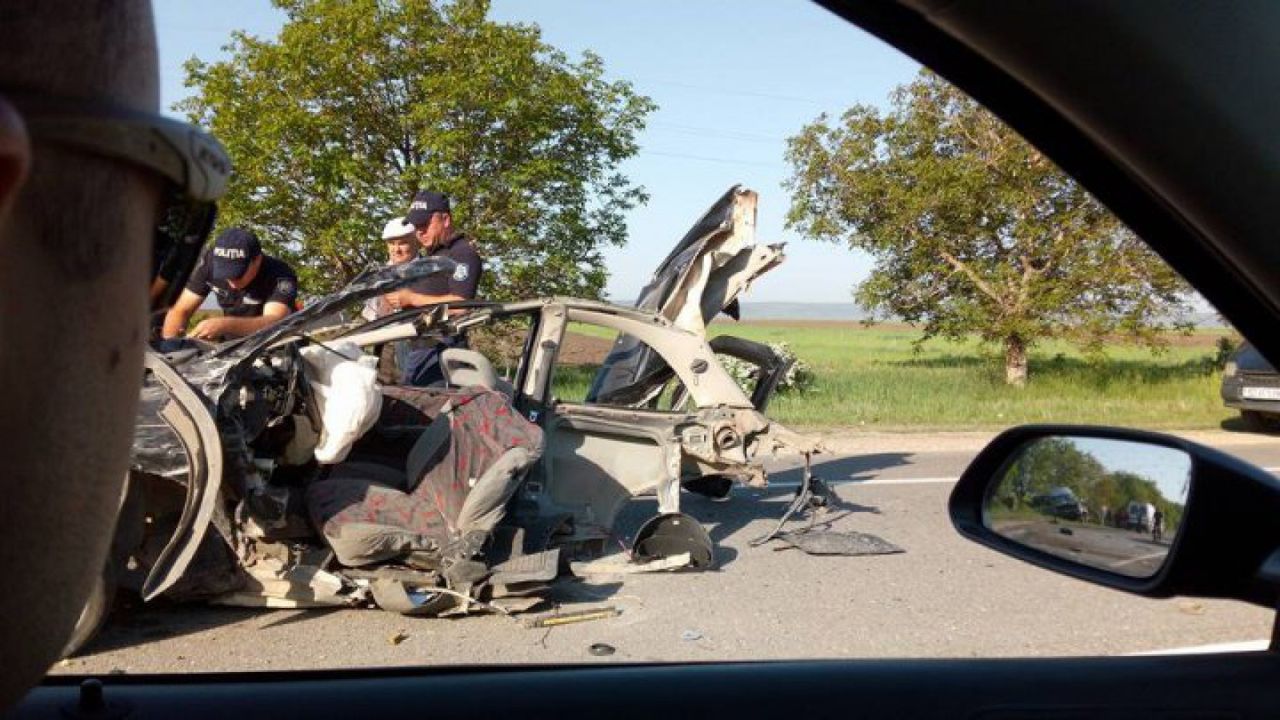 Страшная авария на трассе Орхей-Бельцы привлекла внимание Андриана Канду. Фото: Facebook