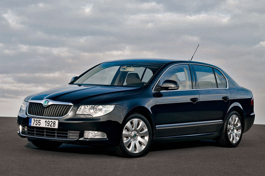 Preşedintele raionului Sângerei, Gheorghe Meaun, s-a făcut cu o maşină nouă, marca Skoda Superb. 
