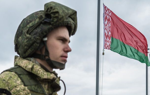 Ранее президент Беларуси Александр Лукашенко заявил о готовности направить миротворцев на Донбасс.