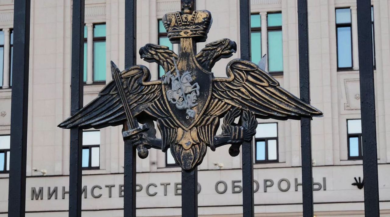 Минобороны РФ заявило, что российские войска не обстреливали Киев.