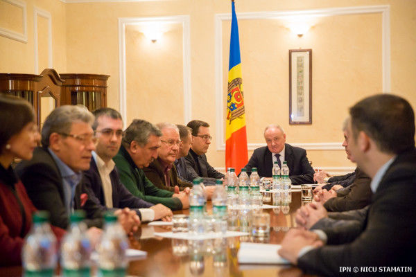 Президент Николае Тимофти должен выдвинуть кандидата на пост премьера не позднее 14 января.