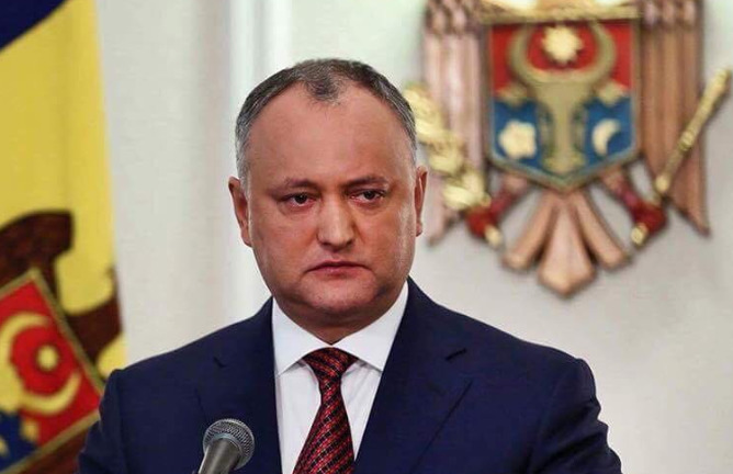 Додон представил отчет о деятельности на посту президента за два года.