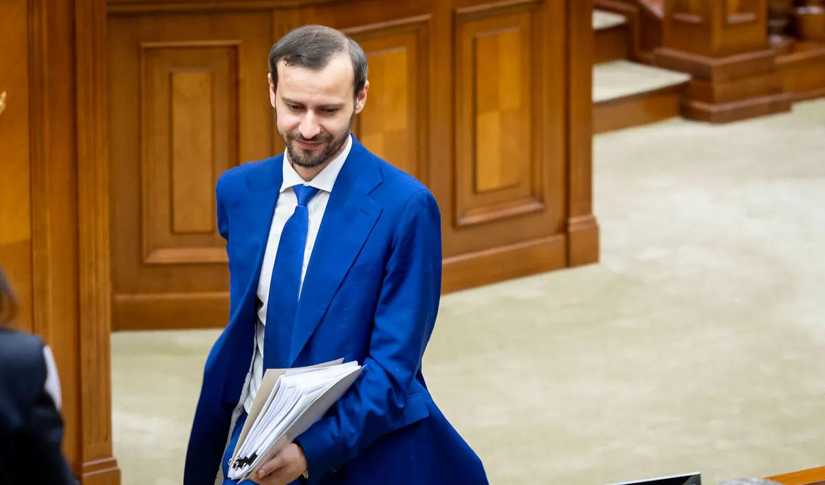 Комиссии по расследованию деятельности госпредприятий продлят срок работы.