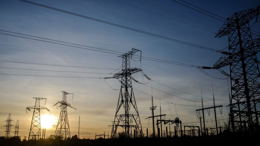 Motivul scumpirii energiei electrice: Creșterea prețului de achiziție și devierile tarifare.