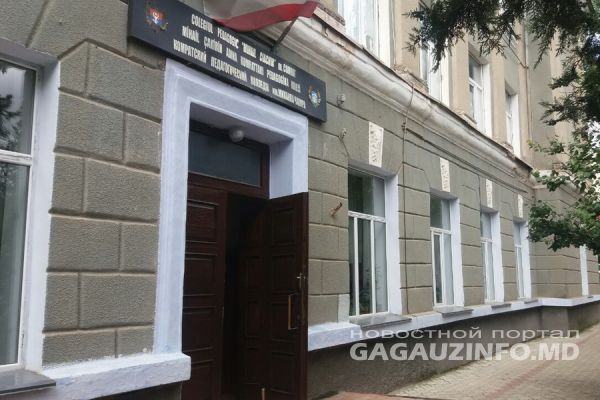 Прием документов в колледж имени Михаила Чакира продлится до 5 августа.