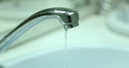 Amenzi pentru 700 de consumatori din Chişinău care s-au conetat ilegal la apeducte. 