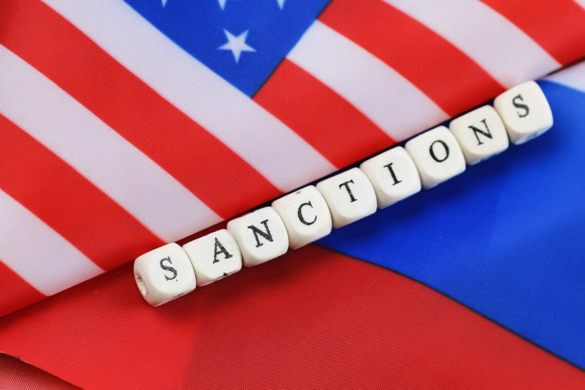 США ввели санкции против структур ВТБ, Росбанка, Потанина и Белоусова.
