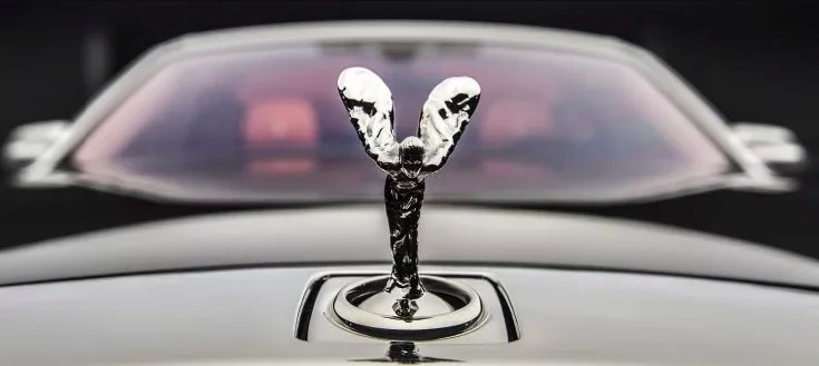 Rolls-Royce заявляет о рекордных за 117 лет продажах на фоне пандемии.