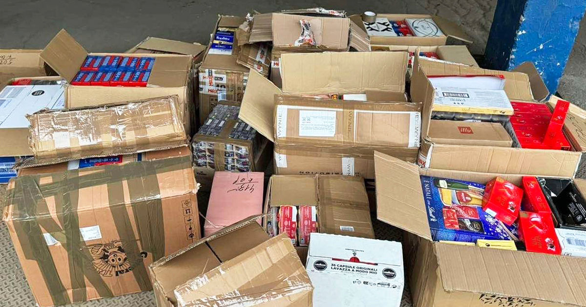 Produse alimentare în cantități comerciale nedeclarate, depistate de ofițeri vamali.