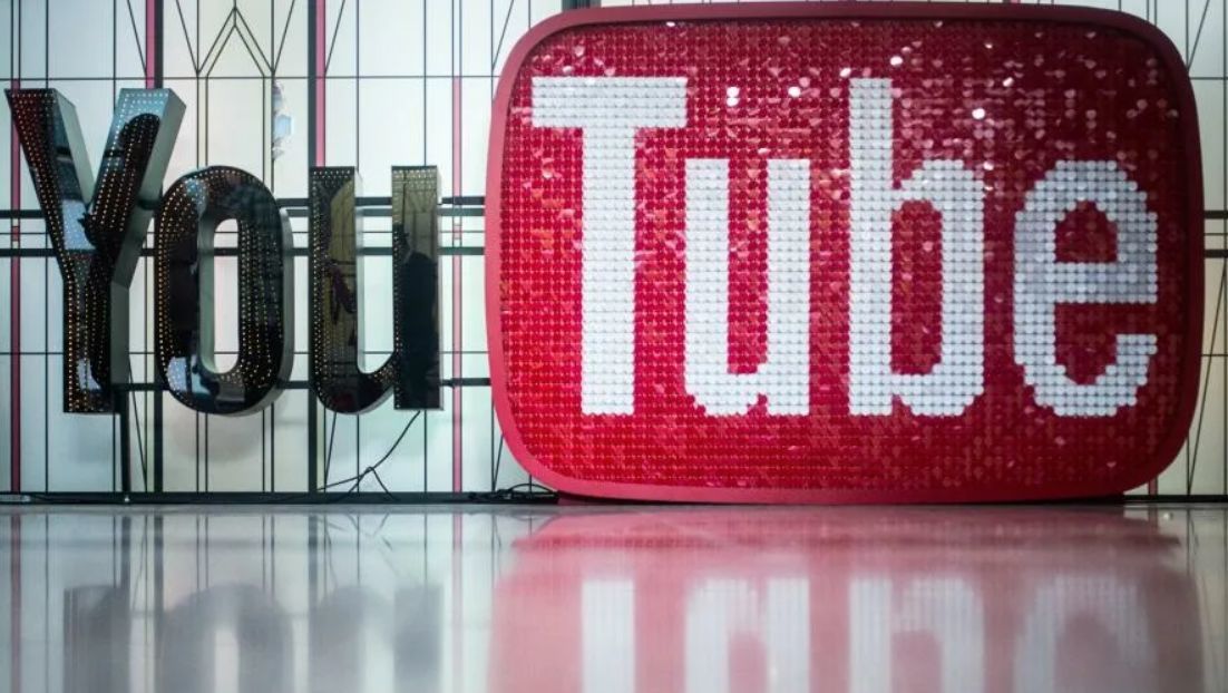 YouTube введет налоги для блогеров и начнет добавлять рекламу во все видео.