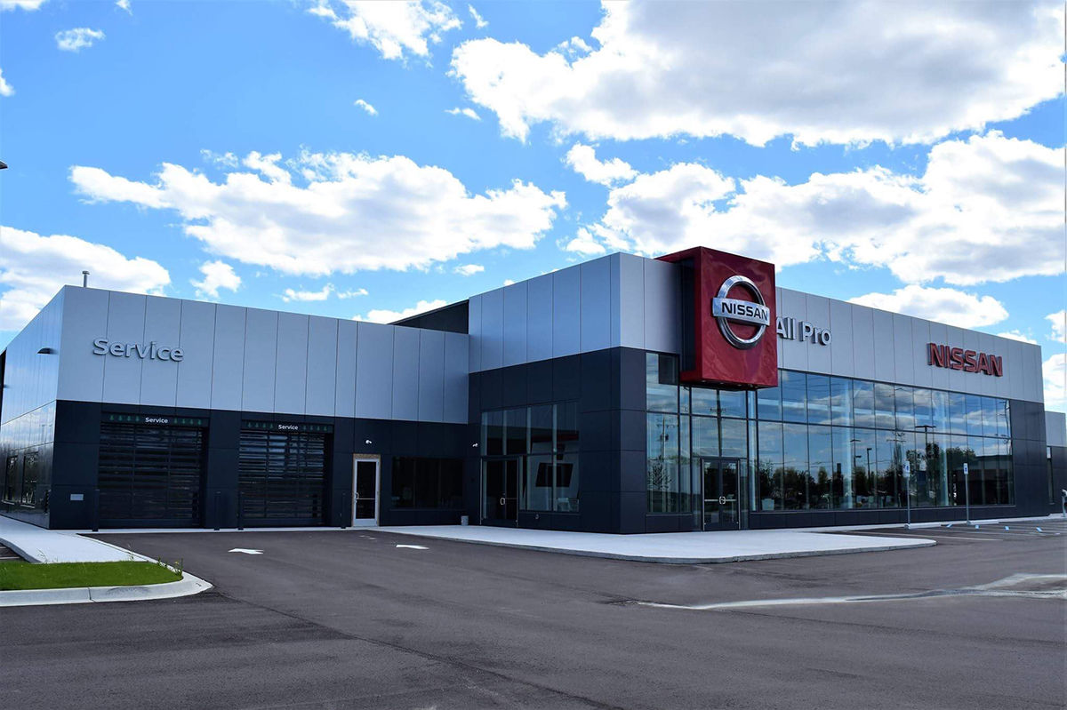 Nissan отзывает 450 тыс. автомобилей по всему миру.