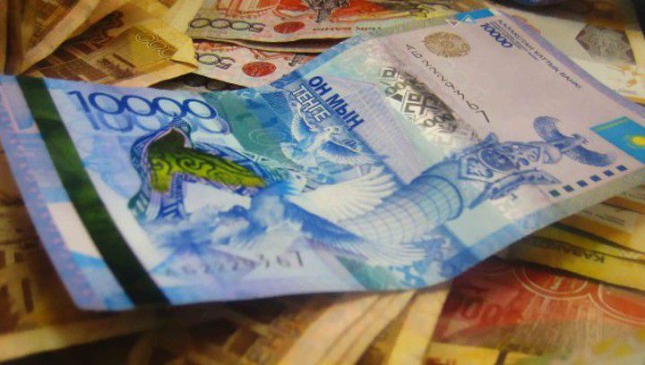 В четверг Казахстан приступил к реализации новой денежно-кредитной политики, основанной на свободно плавающем курсе тенге/
