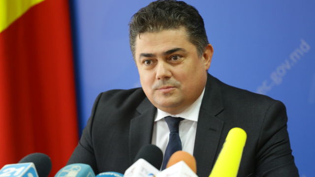 Ministrul Economiei şi Infrastructurii, Octavian Calmîc.