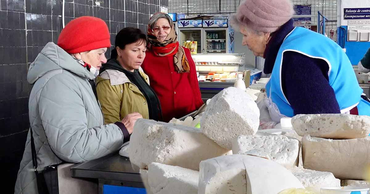 На рынках отмечается рост цен на брынзу, творог и сметану.
