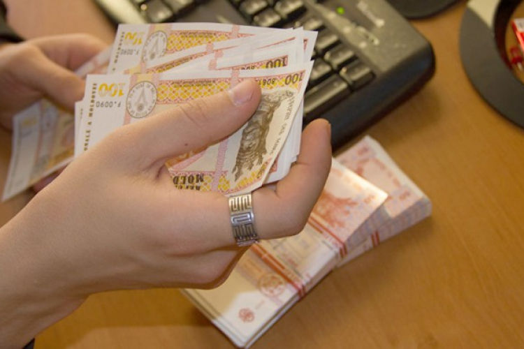 Депутаты проголосовали за проект о равной оплате за одинаковый труд.
