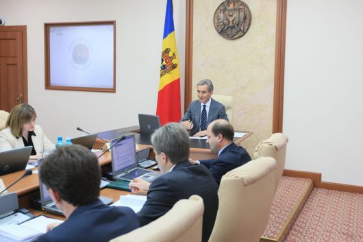 Cabinetul de ministri nu a susţinut initiaţiva care prevede intonarea Imnului de Stat în fiecare zi de luni.
