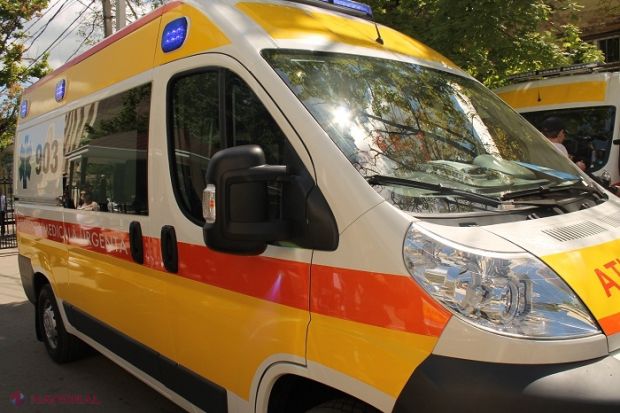 Ghinion pentru o tânără în vârstă de 24 de ani. Ieri-seară, în jurul orei 22.00, aceasta a fost atacată cu un cuțit de către un necunoscut în timp ce se întorcea acasă.