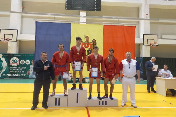 Самбисты из Гагаузии завоевали золотые медали на чемпионате Молдовы.
