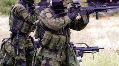Luptele nu încetează în estul Ucrainei în pofida unui armistiţiu semnat de liderii Ucrainei, Rusiei, Germaniei şi Franţei.